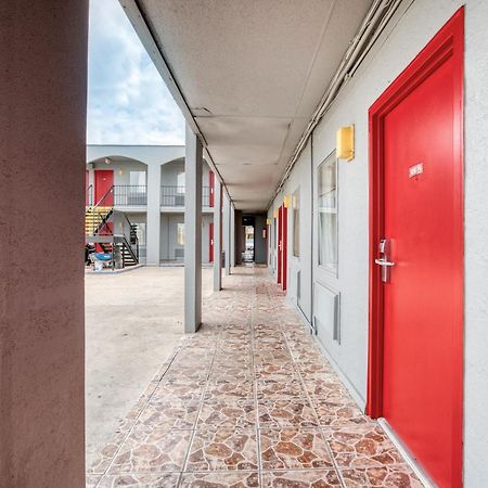 Oyo Hotel San Antonio Lackland Air Force Base West المظهر الخارجي الصورة