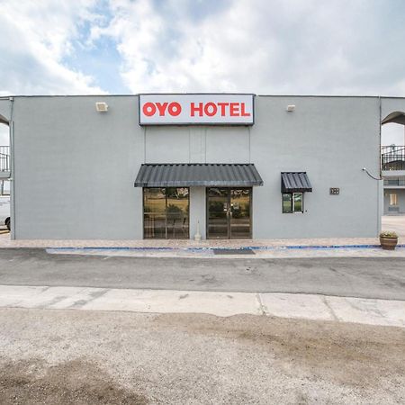 Oyo Hotel San Antonio Lackland Air Force Base West المظهر الخارجي الصورة