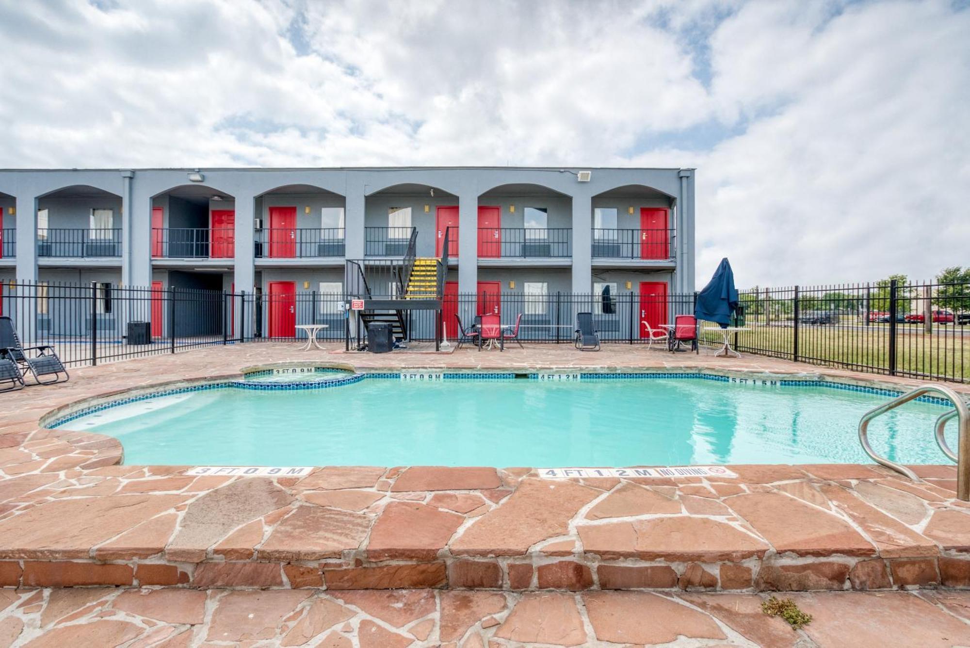 Oyo Hotel San Antonio Lackland Air Force Base West المظهر الخارجي الصورة