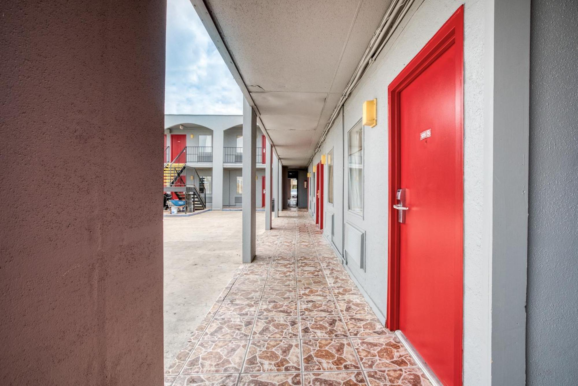 Oyo Hotel San Antonio Lackland Air Force Base West المظهر الخارجي الصورة