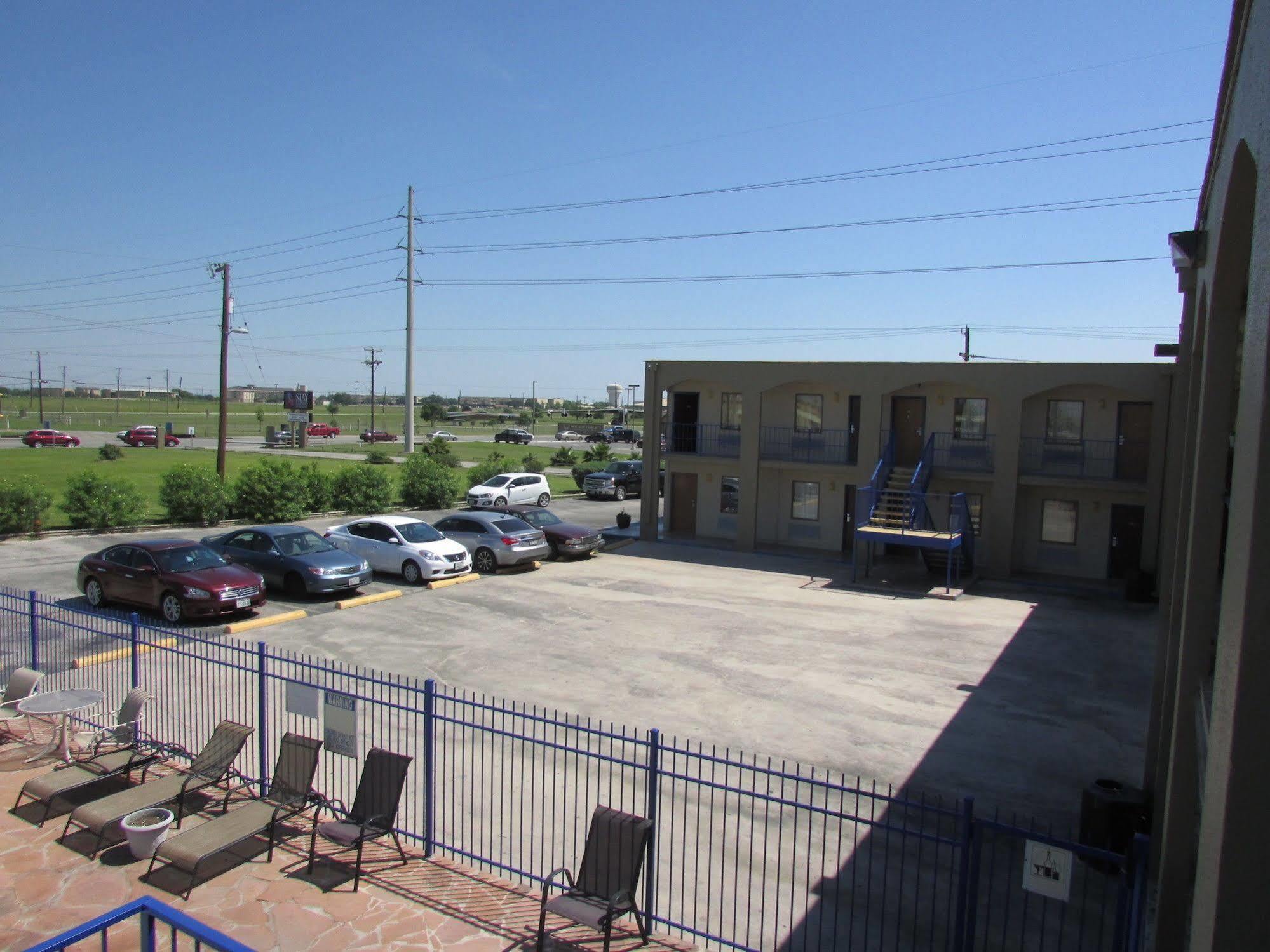 Oyo Hotel San Antonio Lackland Air Force Base West المظهر الخارجي الصورة